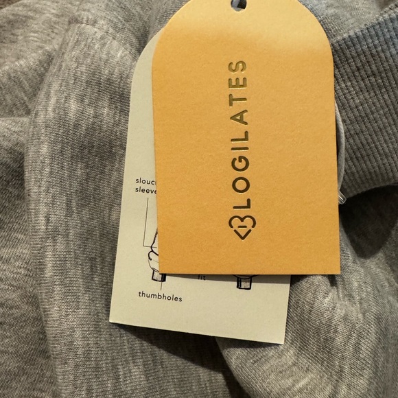 Elegant Gray Women's Turtleneck Sweater - Picture 6 of 8